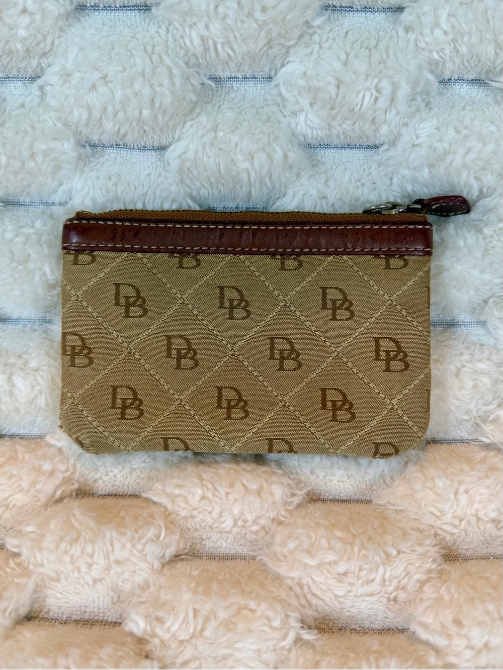 Vintage Y2K Dooney & Bourke Change Purse